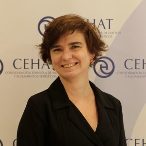 Ana María Camps - Formación y Estudios